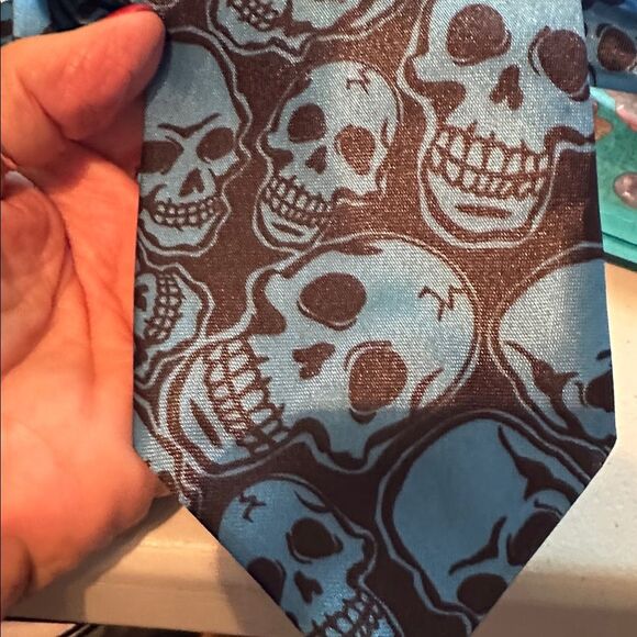 Halloween Skulls Neck Tie - Picture 1 of 5